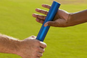 开云体育APP下载-单节风暴，新援变救世主！霍勒迪用冷血三分点燃骑士逆袭引擎