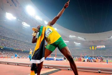 开云APP-萨卡独舞绿茵场，爱尔兰防线在佛罗伦萨的阳光下崩塌