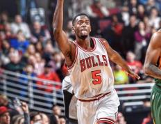 开云平台-雄鹿队连胜被终结，球员状态波动