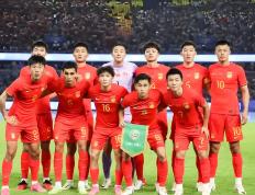 开云平台-足球比赛中中国队表现出了团结和合作