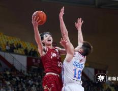 开云体育登录-云南男篮经过激烈比拼，战胜浙江稠州