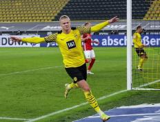 开云体育app-弗赖堡队员奋力拼搏，击败劲敌