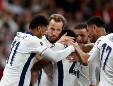 开云官网-阿尔巴尼亚斩获欧预赛淘汰赛资格，实力超群