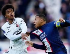 开云下载-关于巴黎圣日耳曼球员表现抢眼赢得掌声的信息