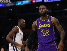 开云官网-阿尔卑斯球队继续低迷，遭遇四连败失去前进势头