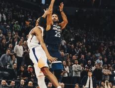 开云体育下载-罗斯砍下生涯新高32分，活塞击败国王