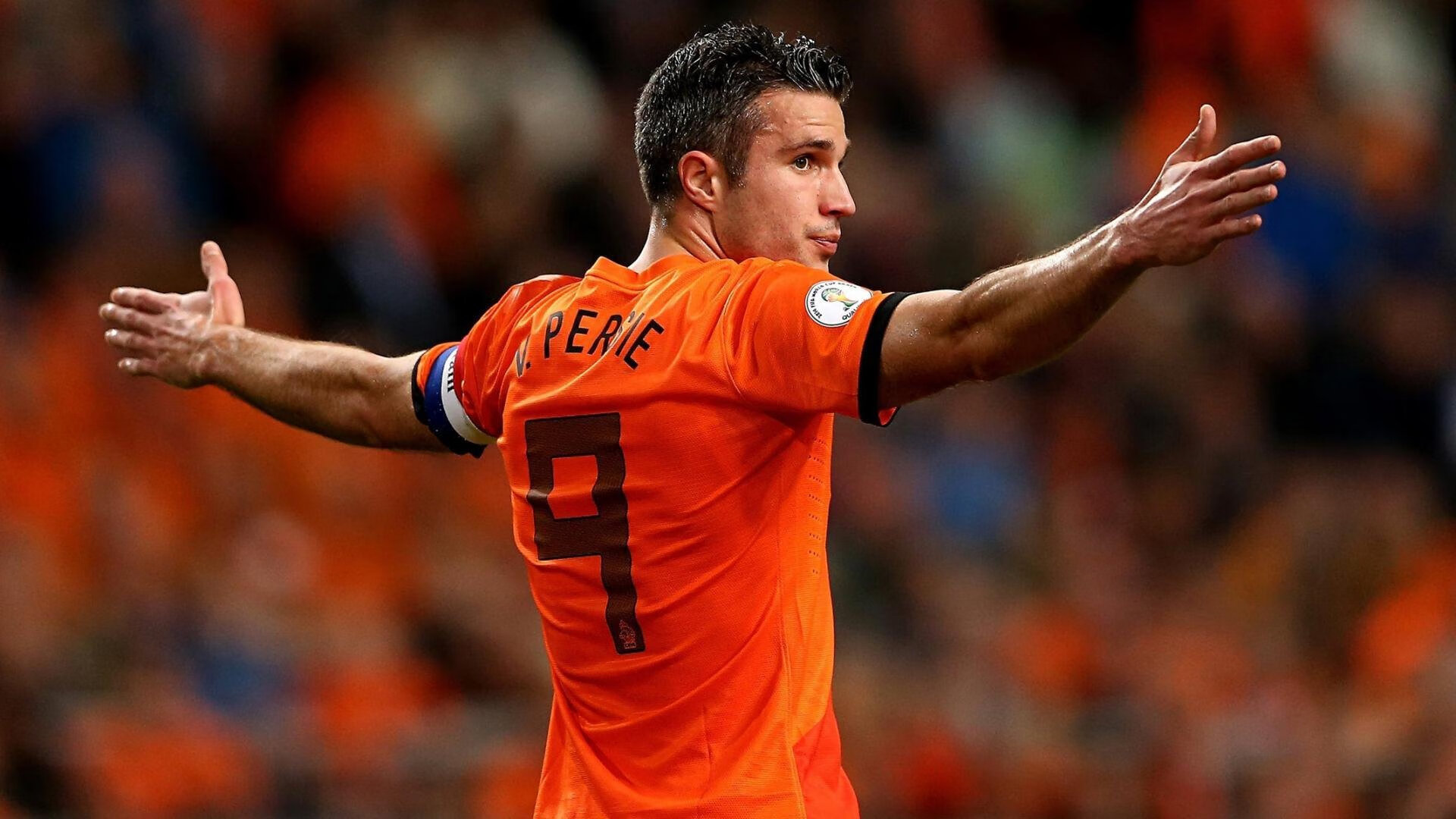 开云APP-维也纳的寒夜与马赛的叹息,当奥地利范戴克用头球写下草根逆袭的史诗